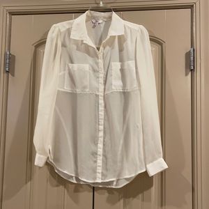 Candie's cream colored blouse